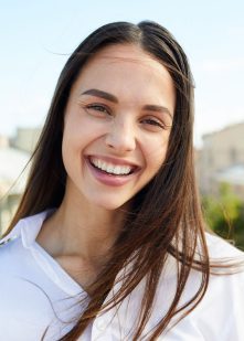excited-pretty-lady-in-city-S4HMR2Y.jpg